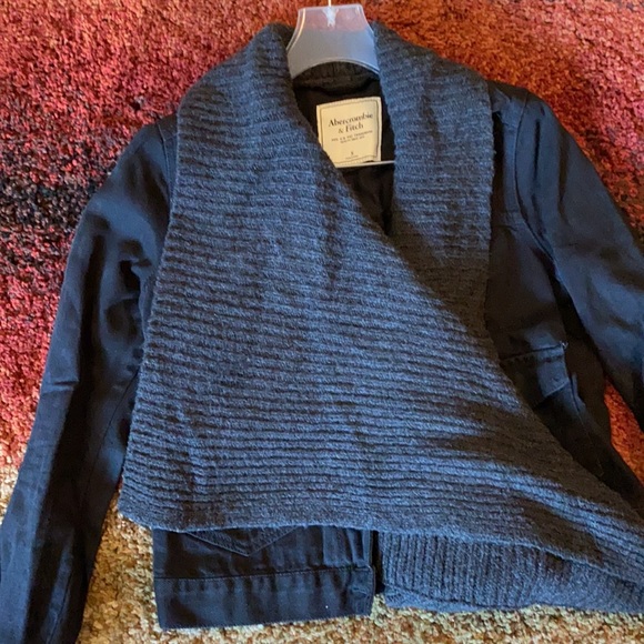 Abercrombie & Fitch jeans jacket and scarf - Picture 4 of 9